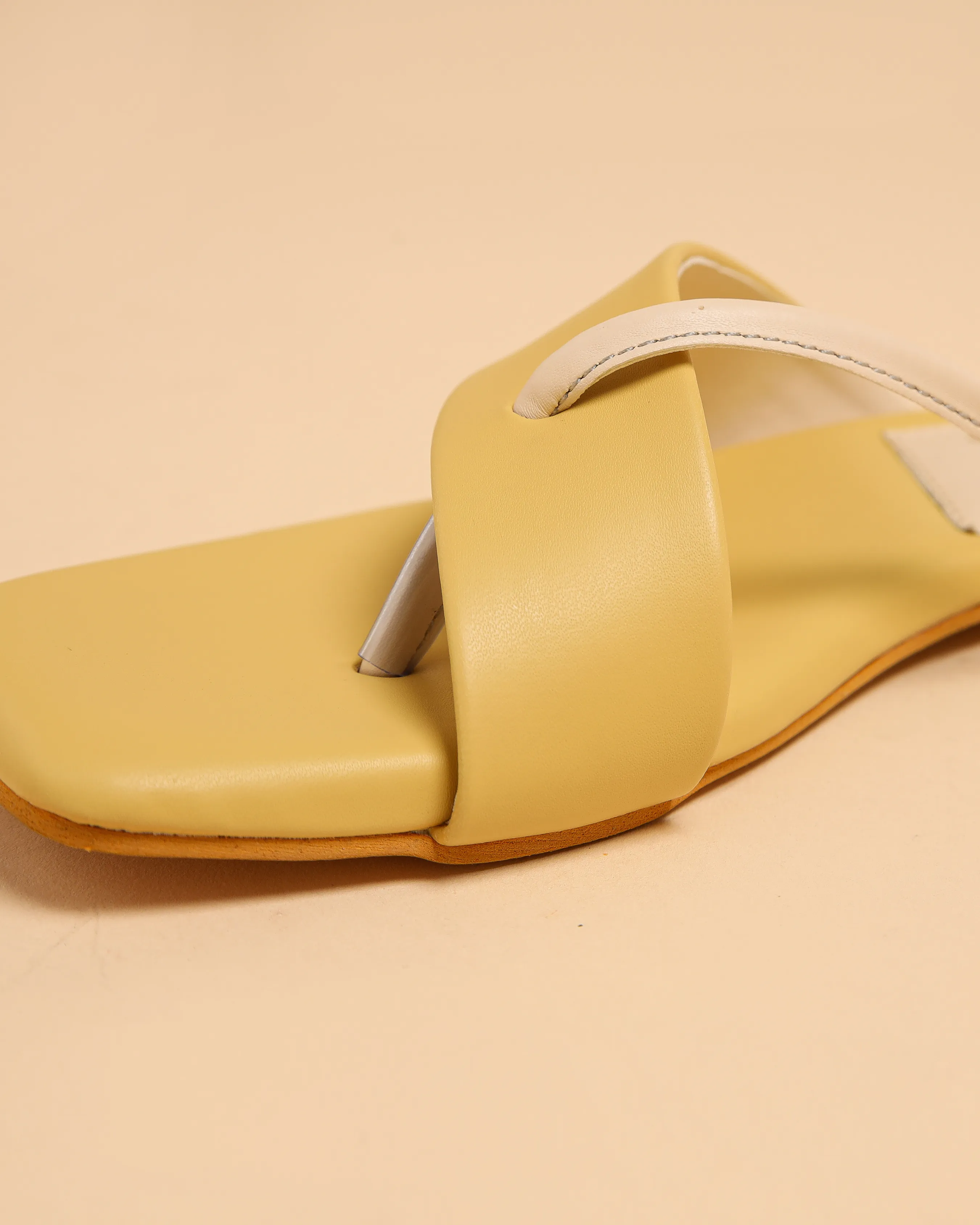Cornsilk Crisscross Flats