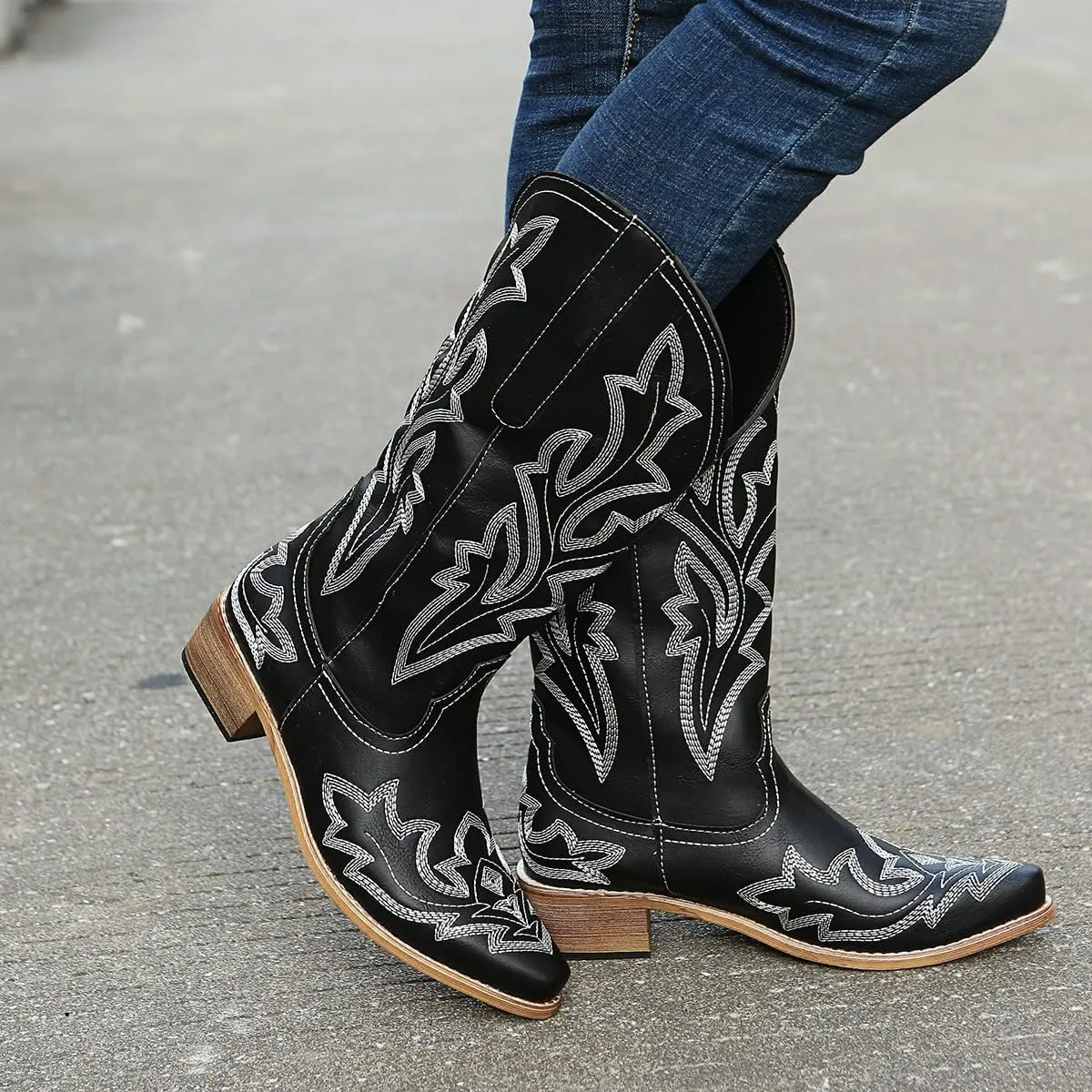 Ladmiple Cowboy Boots For Women Wide Calf Knee High Western Cowgirl Boots Ladies Pointy Toe Fashion Embroidered Boot Pull-On