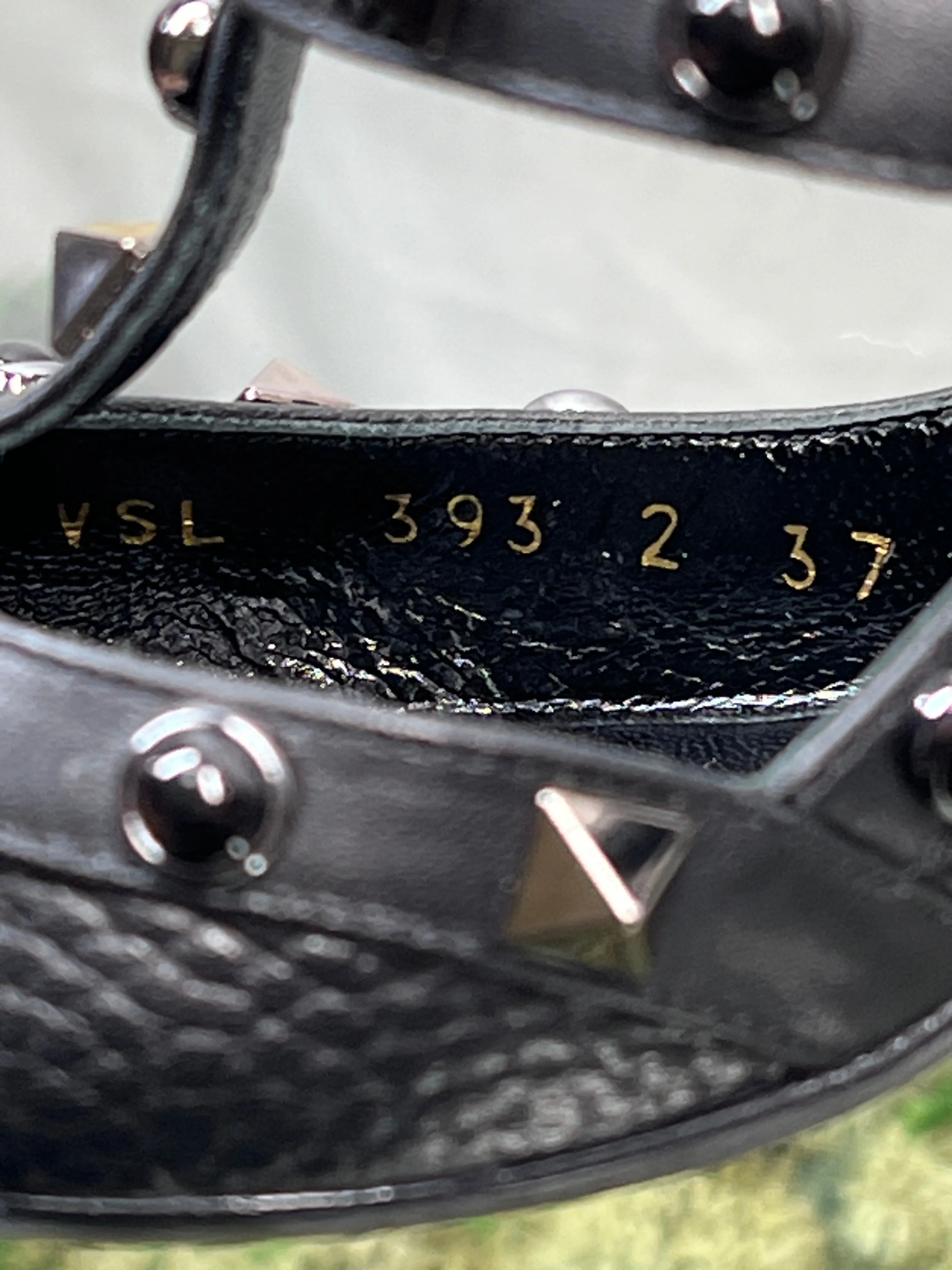 VALENTINO Rockstud Ankle Strap Black Grainy Leather Heels Sz 37